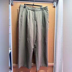 Abercrombie & Fitch Curve Love Sloane Tailored Pant in Olive Green size 33/16S